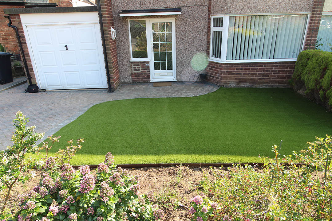 Small Front Garden Cookridge Leeds Before Artificial Grass