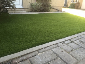 Small Front Garden York Artificial Grass - After
